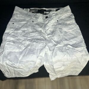 Men's White Cargo Shorts-BeSpoke shorts-size 32-#369